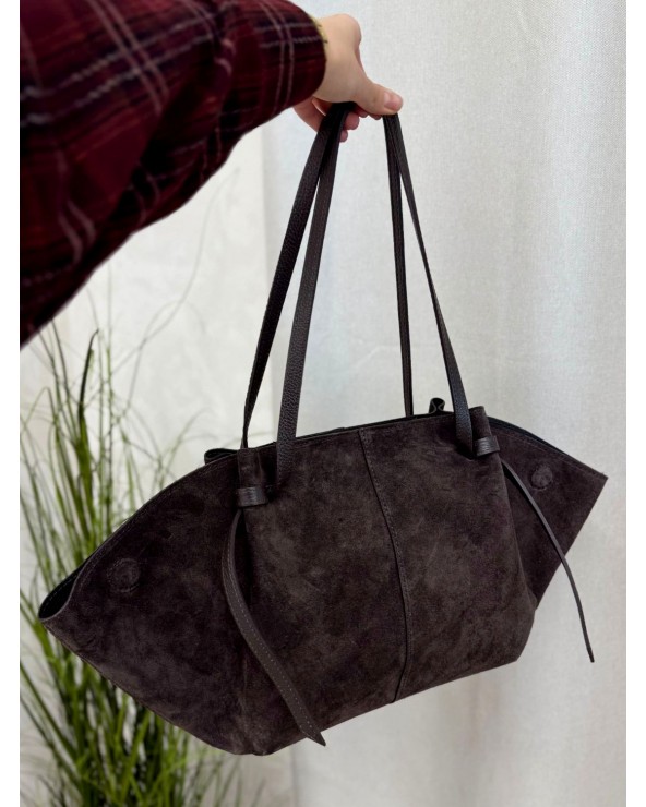 Zamszowa torebka z wiązaniami brąz czekoladowy