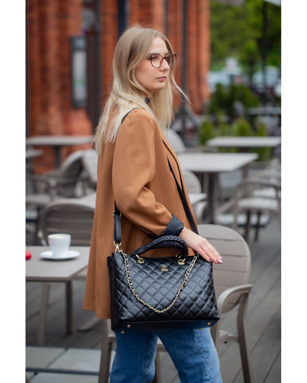 Pikowana torebka skórzana Massimo Contti czarna